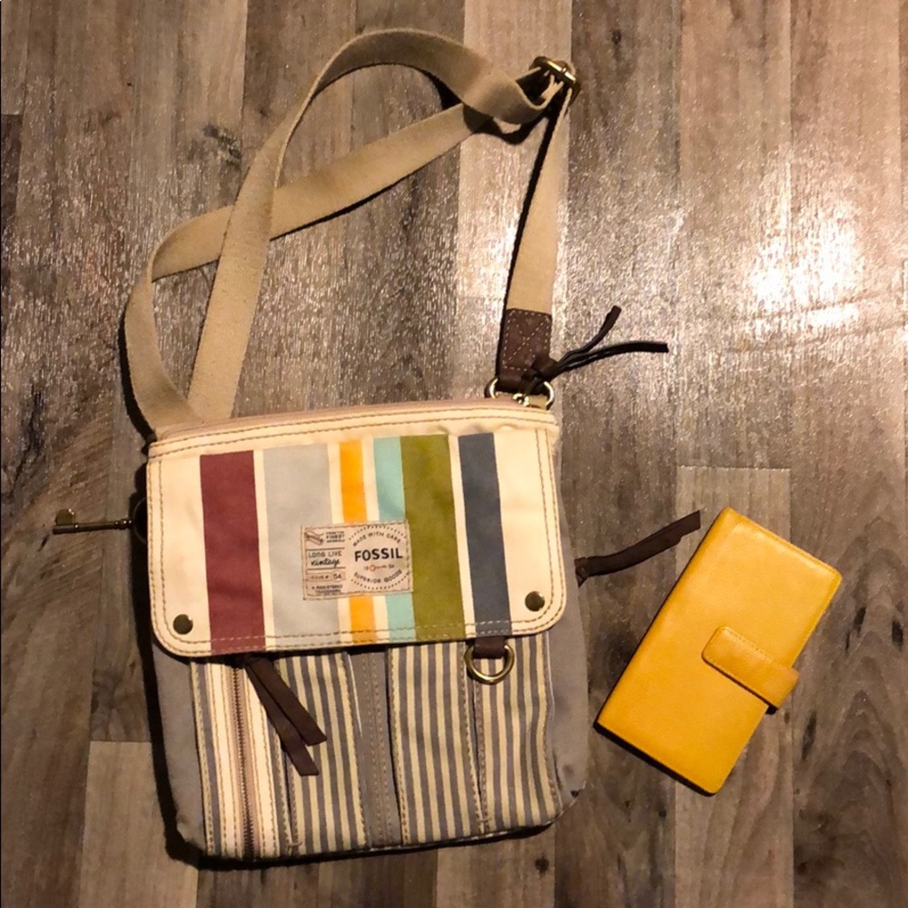 Crossbody Fossil purse with free matching wallet